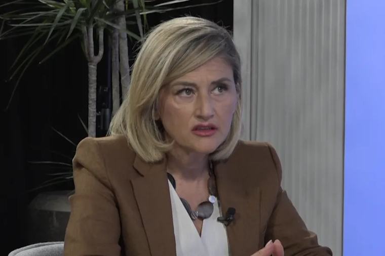 Ministre në detyrë apo deputete? Kjo është përgjigjja e Mimoza Kusari-Lilës