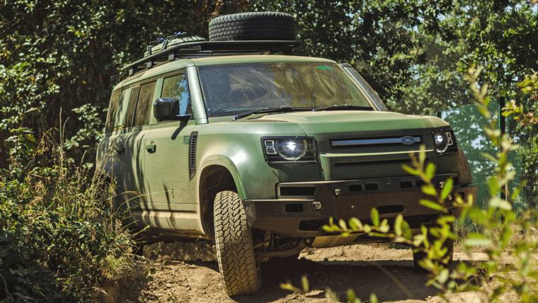 Land Rover ka prezantuar Defender Wolf Series II, një automjet të ri të projektuar për përdorim ushtarak