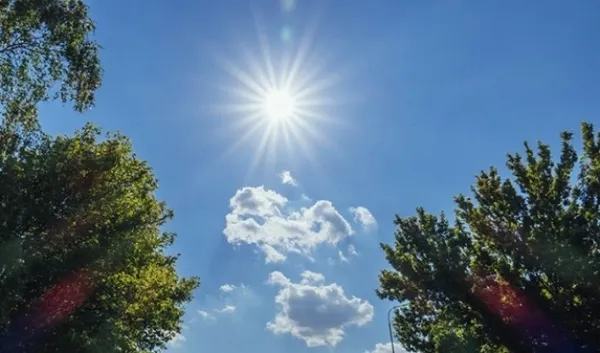 E hënë kryesisht me diell, temperaturat deri në 31°C