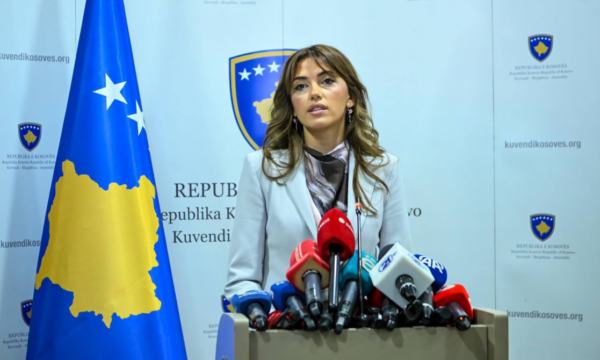 Haxhiu: Kushtetuta e Kaçanikut dëshmon vullnetin e Kosovës për Republikë