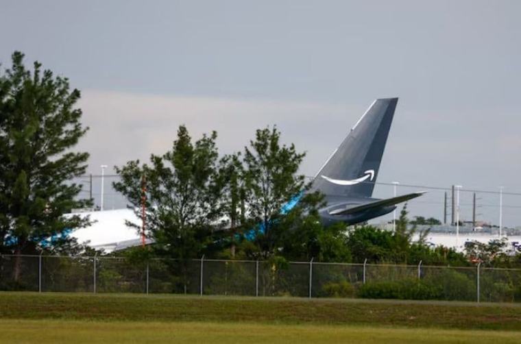 Ulje e frikshme në Miami, aeroplani përfundon jashtë piste para 1 orë